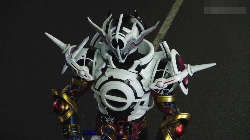 假面骑士有哪些好玩梗,龙骑拿着全村最好的剑,e总黑化的原因!