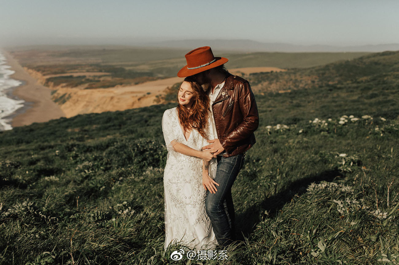 西部牛仔风户外婚纱照