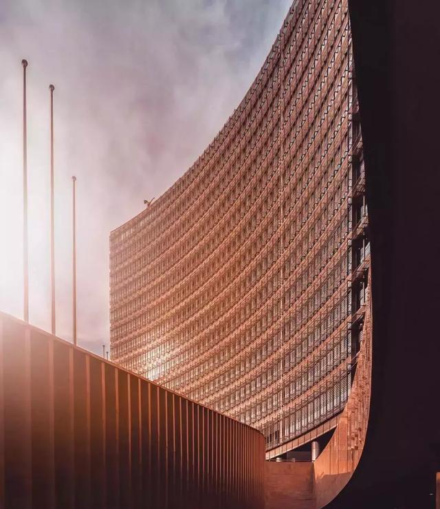 上海在ins爆红,网友大赞:这也太美了|太美|摄影师|摩天大楼_新浪新闻