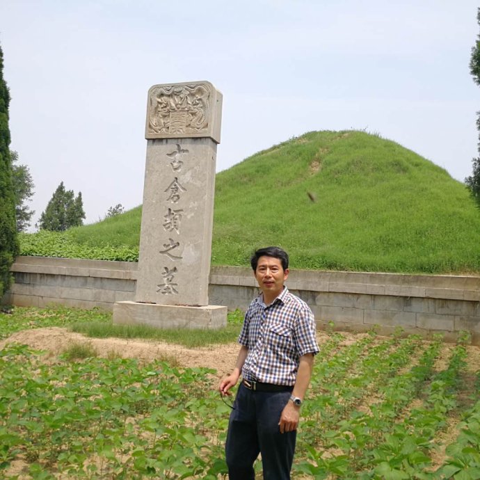 仓颉墓前,中国阿胶老人用"语音造字"作秀