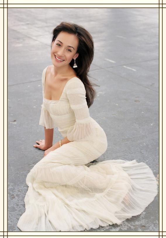 39岁李美琪现身活动身材爆肥老成大妈吴彦祖当初咋看上她的