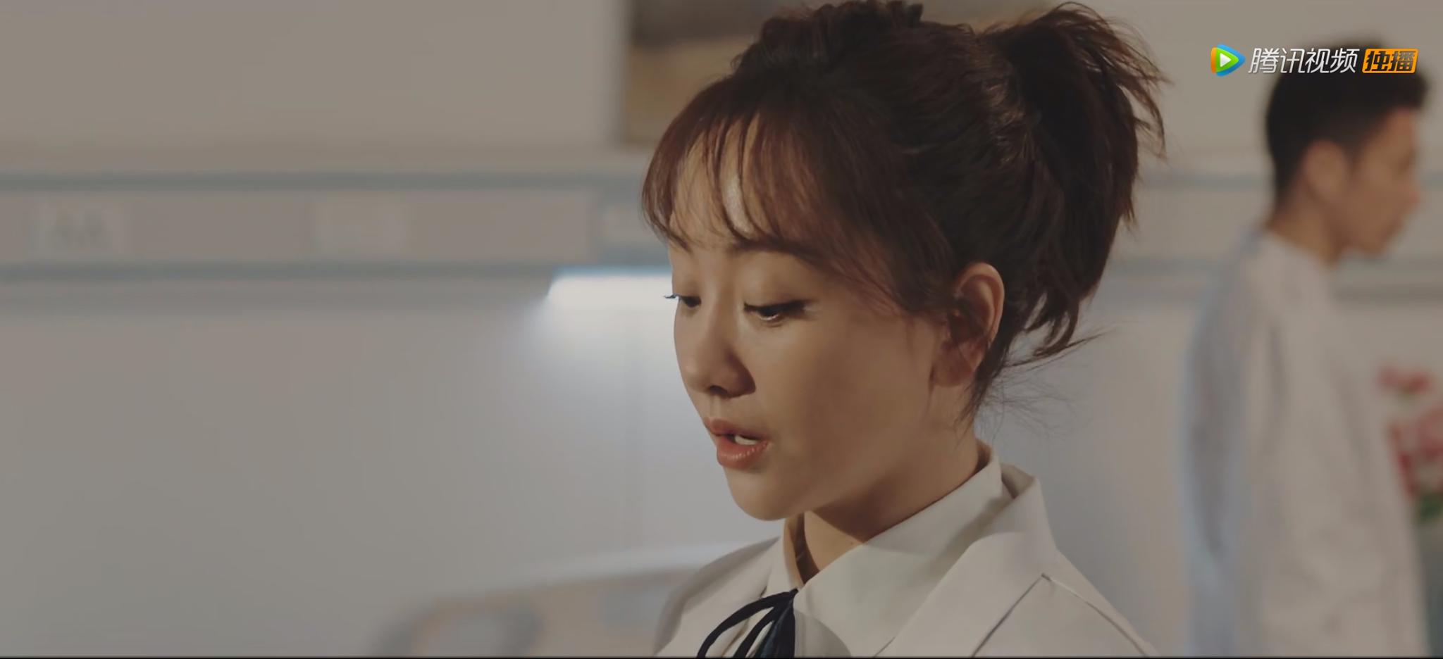 《沙海》杨蓉医生装上线,花痴神态真实还原见到帅哥的你