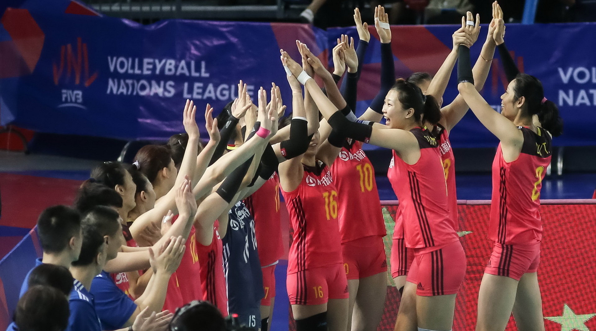 2018世界女排联赛 香港站中国vs日本比赛后井