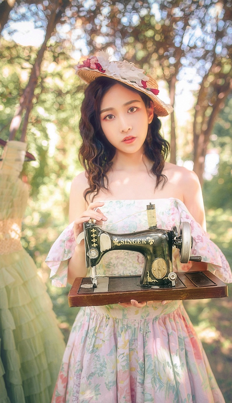 森林内的礼裙美女温柔贤淑大方写真集 @微相册 @微博摄影