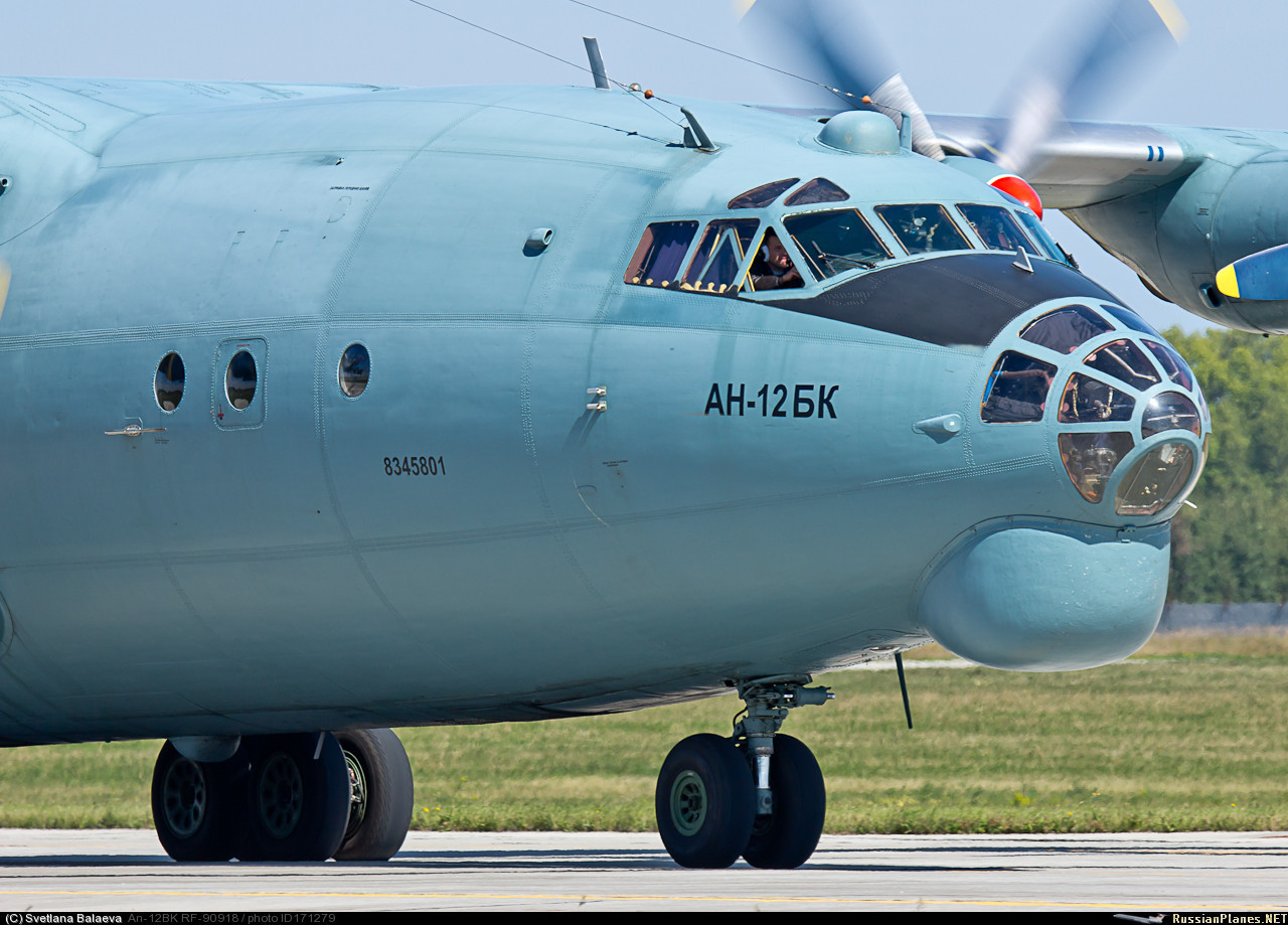 运输机,可惜已停产了我国运-8飞机的原型是苏联安-12涡桨式中型运输机