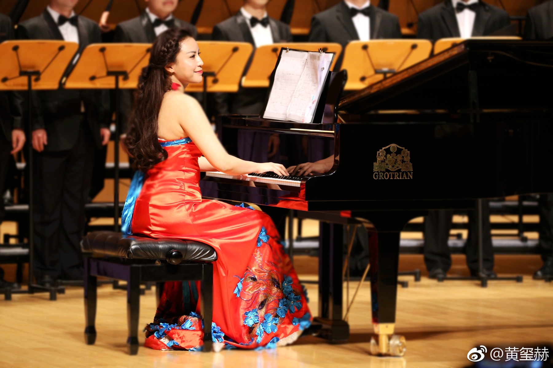 北京青年合唱团昨晚在北图举办了流行与经典的碰撞合唱音乐会