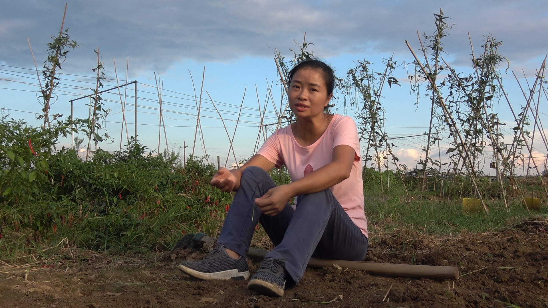 打工这么久,《存款只剩九块九》,村姑这首歌唱到心窝窝里去了