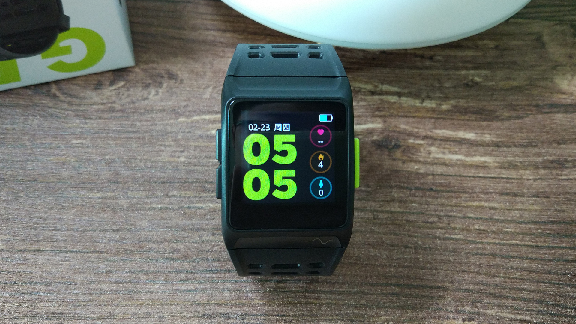 简约而不简单支持超长待机和深度防水米家智能石英手表开箱