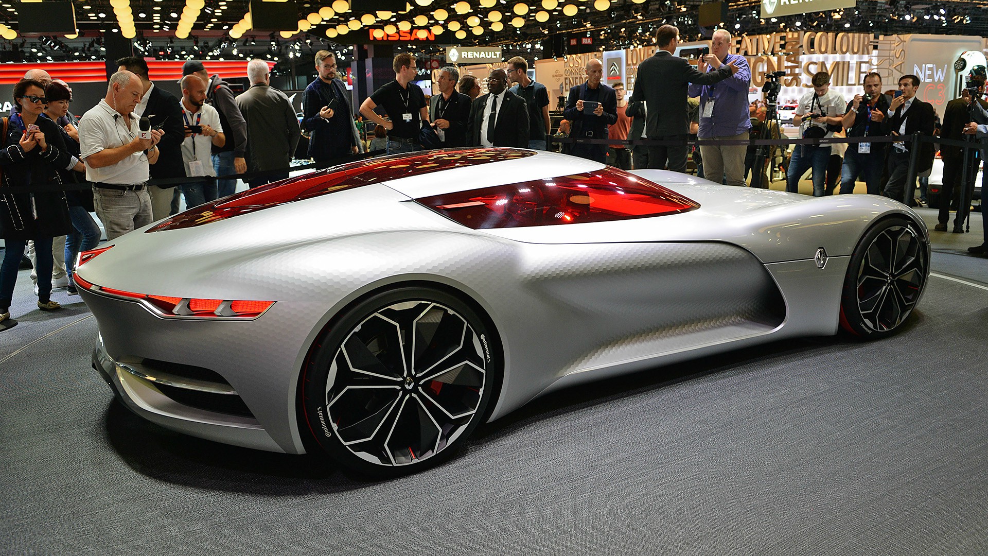 雷诺概念车renault trezor concept,将搭载全新锂电池组