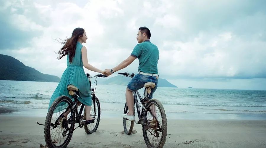 心理测试:为了爱你愿意等他几年,测你的爱情有多苦