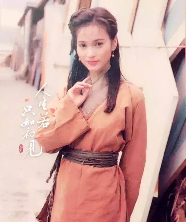 这时候的樊亦敏和罗兆辉已经分手了但是收到自杀消息时善良的她还是奋