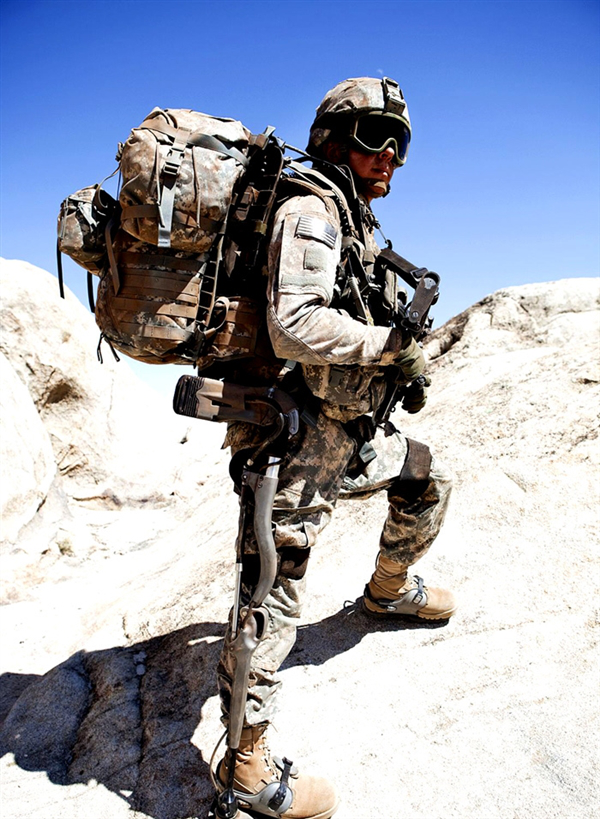美军特种兵新装备亮相,堪称钢铁侠!或引领各国特种部队新潮流!