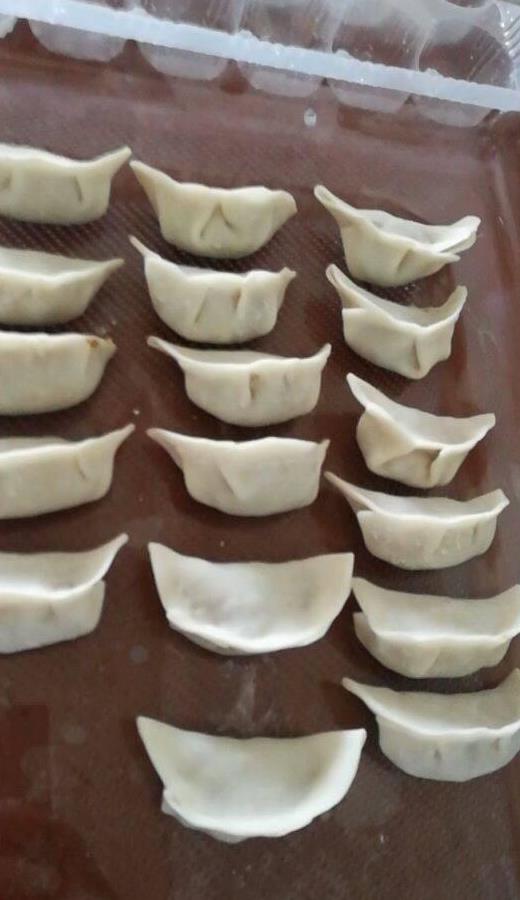 用糯米包饺子你见过吗?太好吃了,看着就流口水