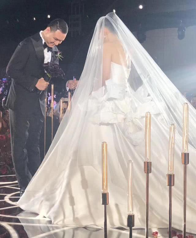 车澈李嘉格结婚,伴娘是吉克隽逸vava,好声音和有嘻哈的联姻