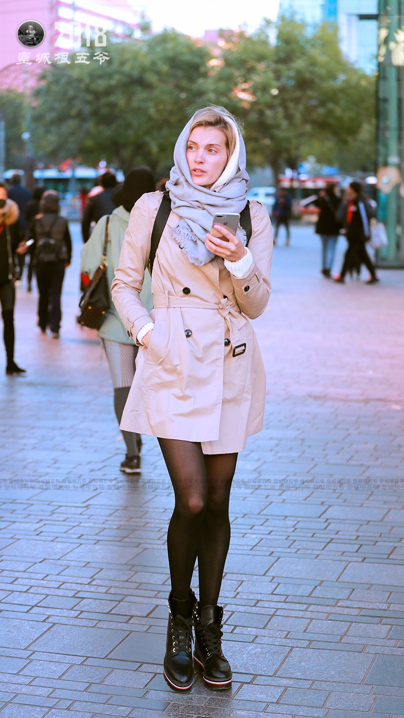 街拍:在这个信息量爆炸的时代,想要学习穿搭的途径多种多样