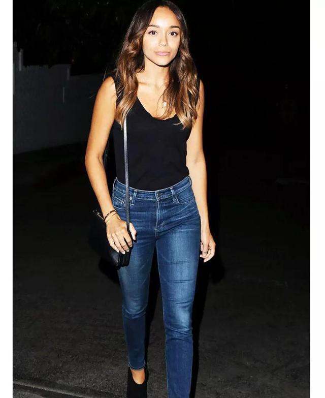 一件黑色背心,让你美得一目了然