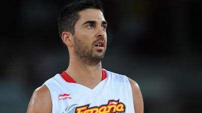 传奇后卫纳瓦罗退役, 炸弹抛投从此绝迹江湖