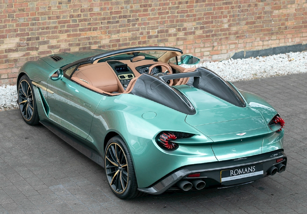 阿斯顿马丁vanquishzagato双门跑车女朋友