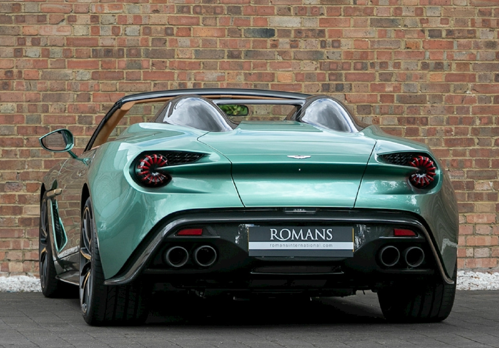 阿斯顿马丁vanquishzagato双门跑车女朋友