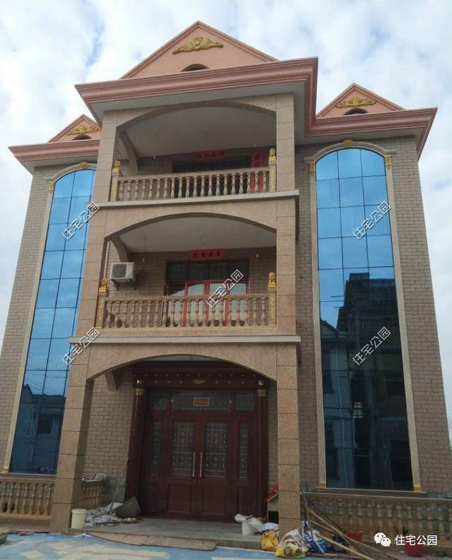农村自建房设置罗马柱反面教材大pk