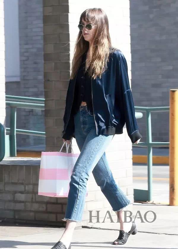 长大的小七颜值一点没丢!|赛琳娜·戈麦斯|外出|街拍_新浪新闻