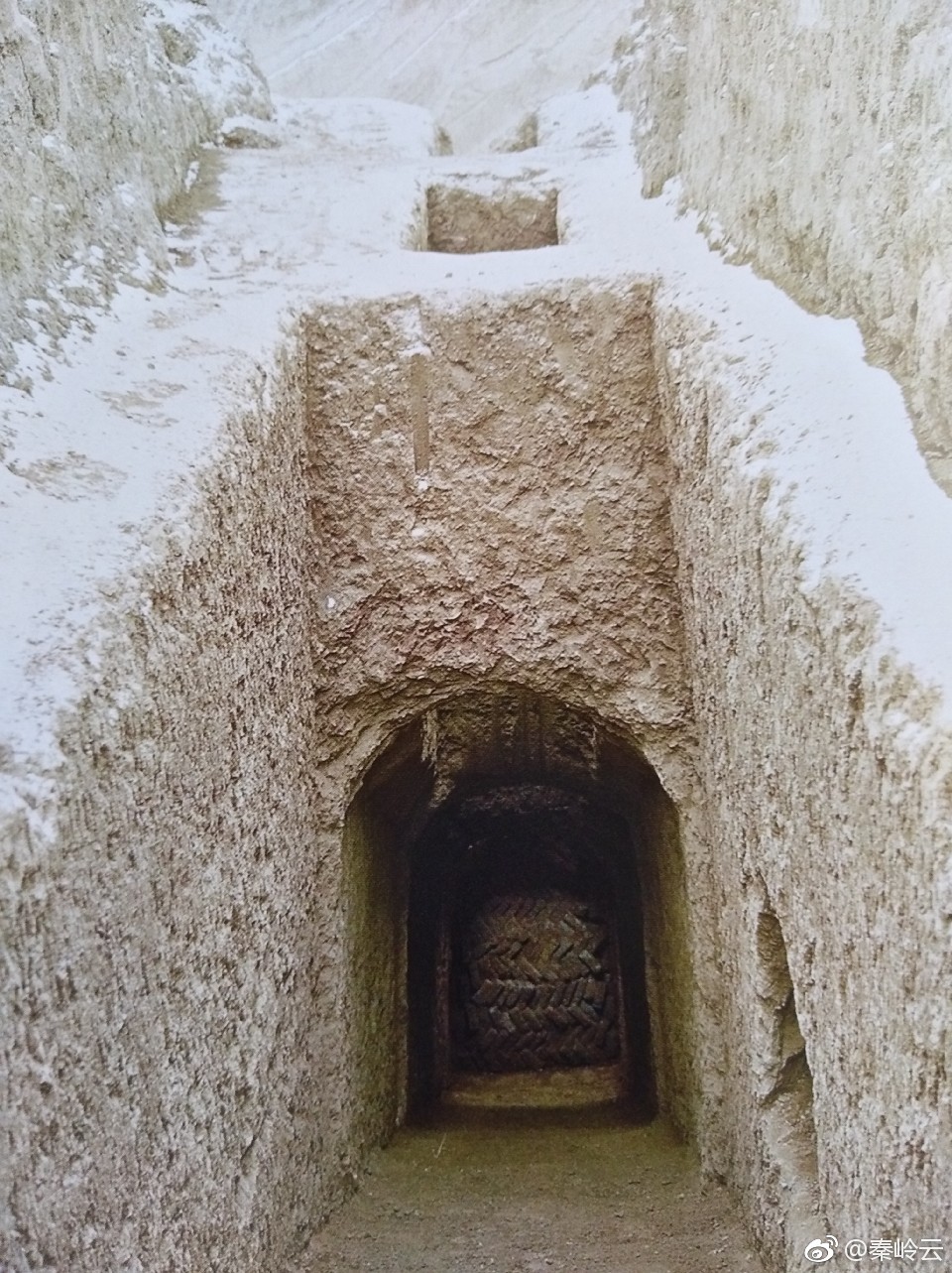 唐代墓葬天井图片