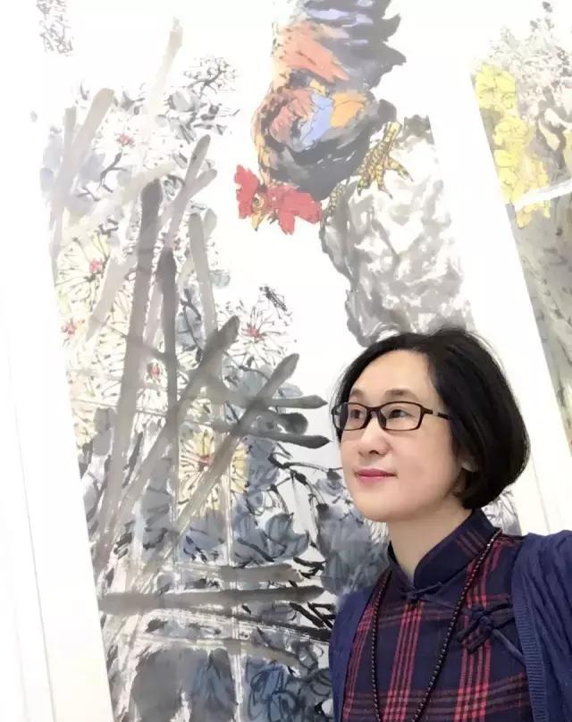 【小编的话】谭俊珊老师是房县土生土长的画家,毕业于北京画院,是国家
