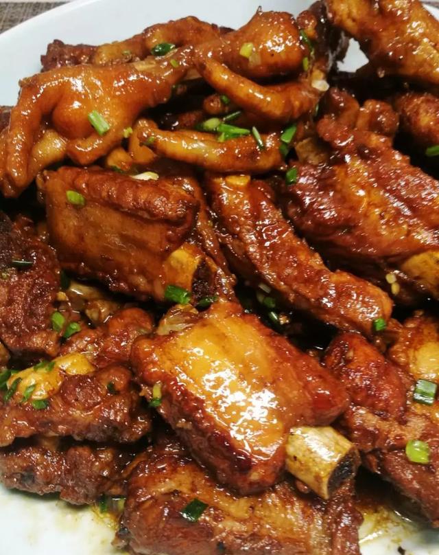 超简单零失误巨好吃排骨炖鸡爪