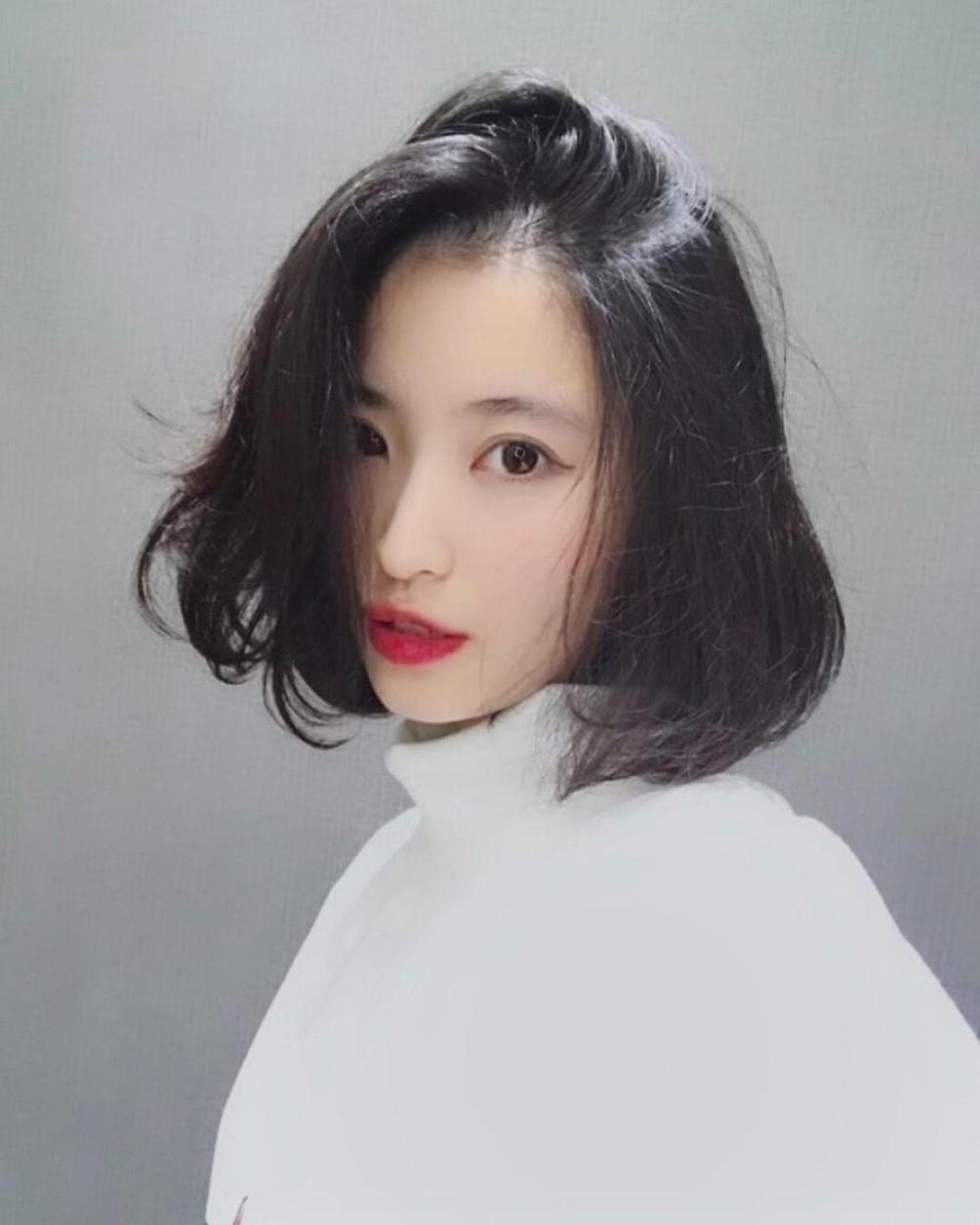 又到发型换季潮20款春夏女生短卷发攻略