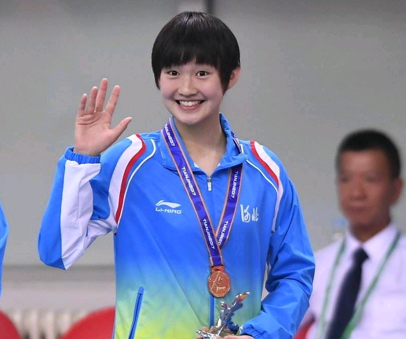 北京时间4月16日下午,在全国游泳冠军赛女子200米自由泳决赛中,李冰洁