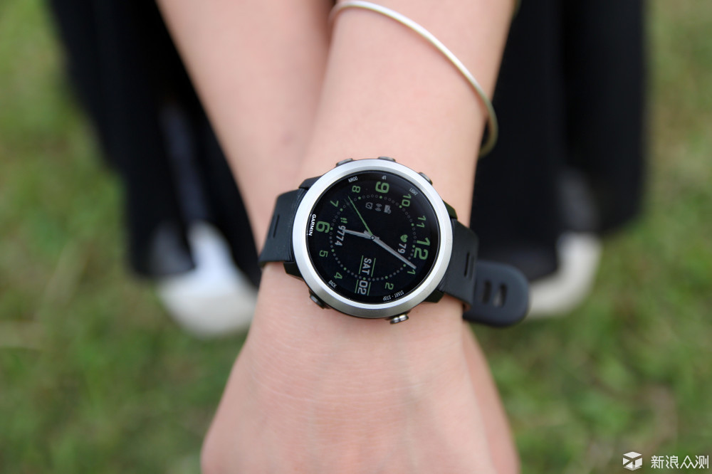 佳明forerunner645外观秀气功能全面