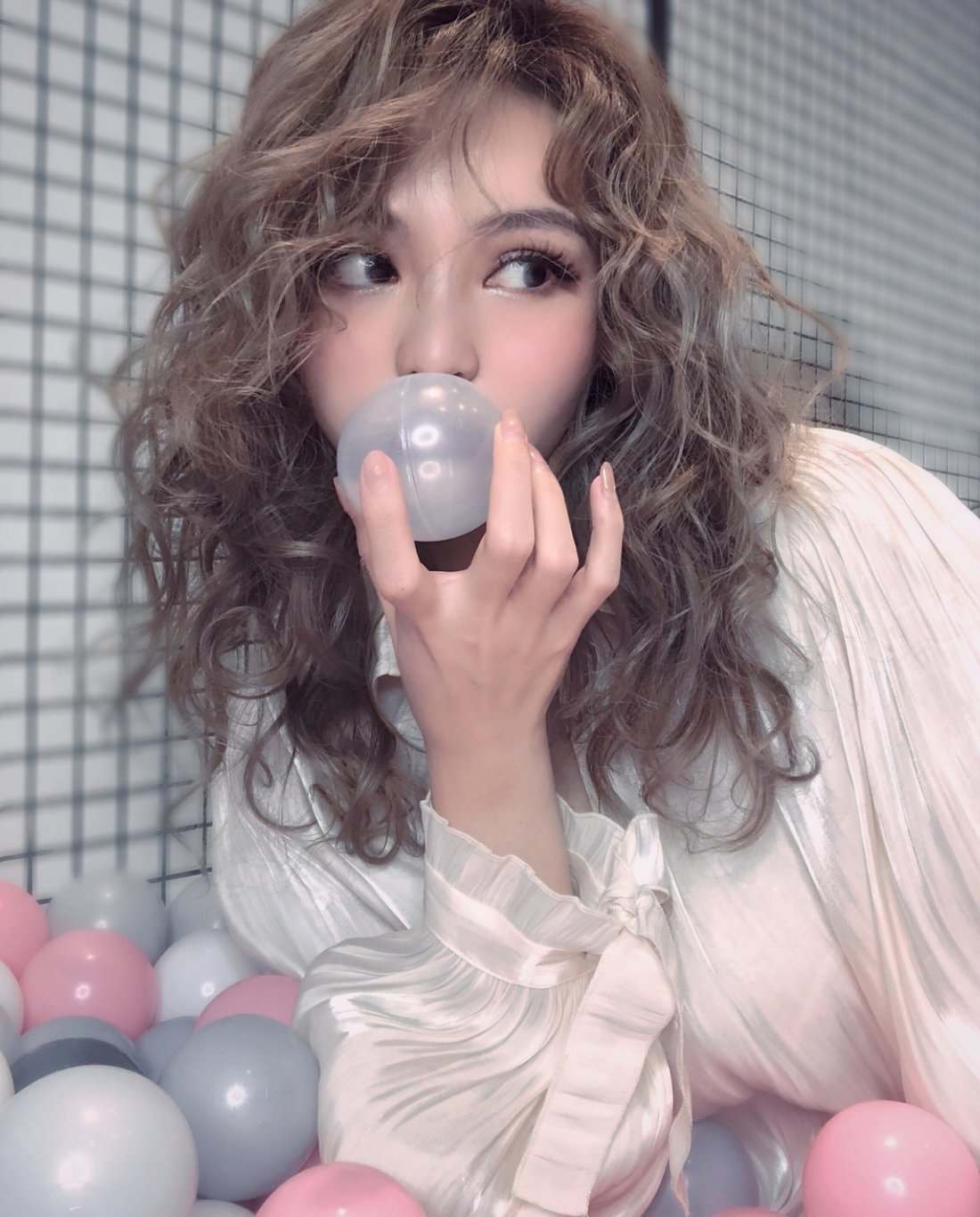 罗志祥女友周扬青烫泡面头可爱爆表,她应是整得最成功的网红