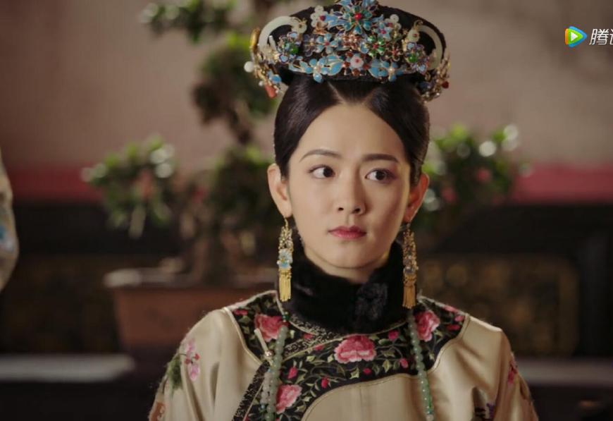 如懿传精美绝伦的钿子头:李沁戴流苏,李纯插凤钗,张钧甯最雅致