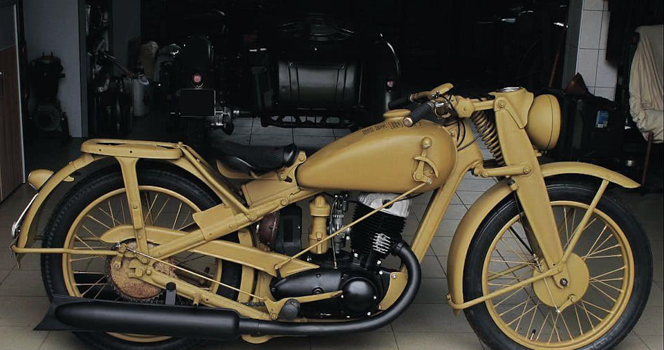 没有用油布包裹,二战德军一款经典摩托车,几十年后重见天日