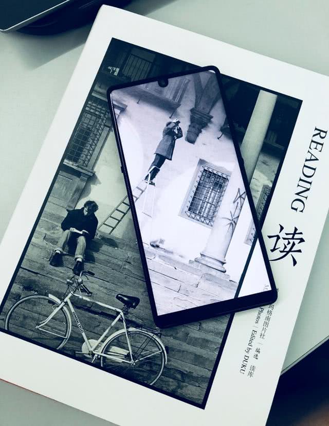 618刚入手锤子坚果R1,对于手机的优缺点来简