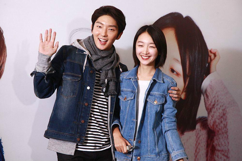 易烊千玺荧屏初吻给了周冬雨,周冬雨的初吻给了外籍的他