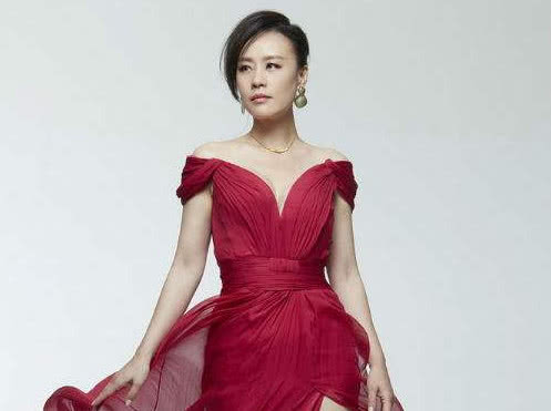 出道就封神,全球最美五十人中的首位亚洲人,如今活成这样了!