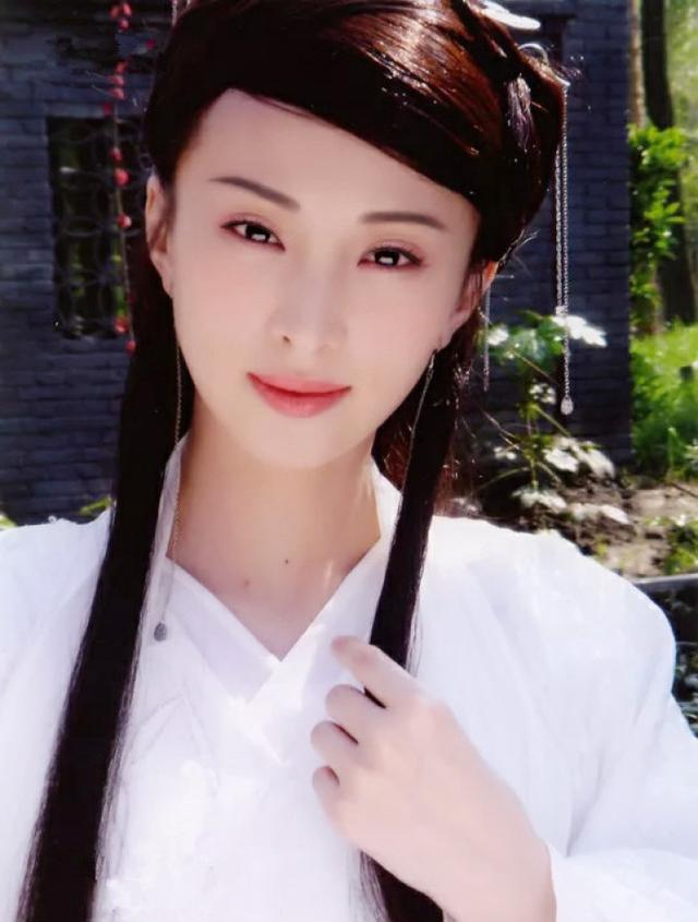 《倚天屠龙记》卓伟爆料高圆圆家暴真相,她获称古典美人半温不火|林静