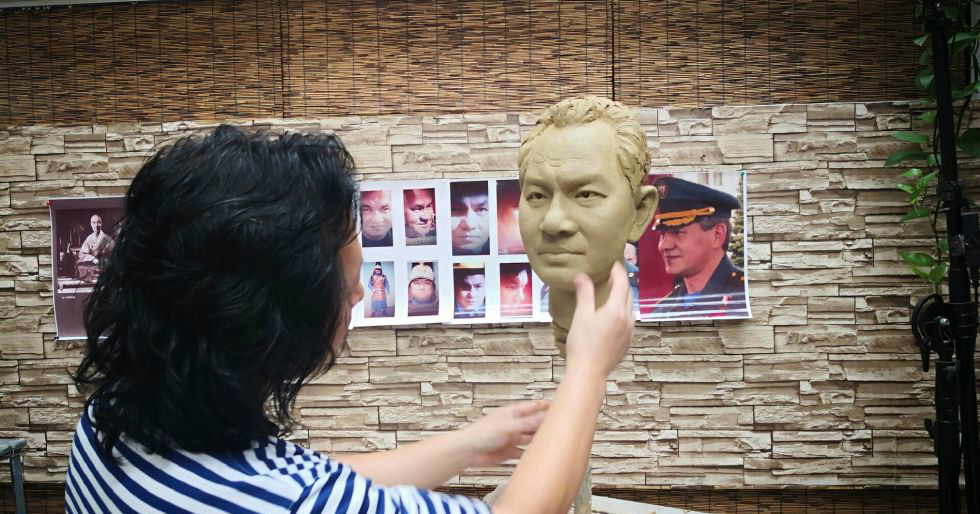 北京宋庄蜡像艺术馆专创作伟人蜡像,这个艺术馆叫中国伟人蜡像制作