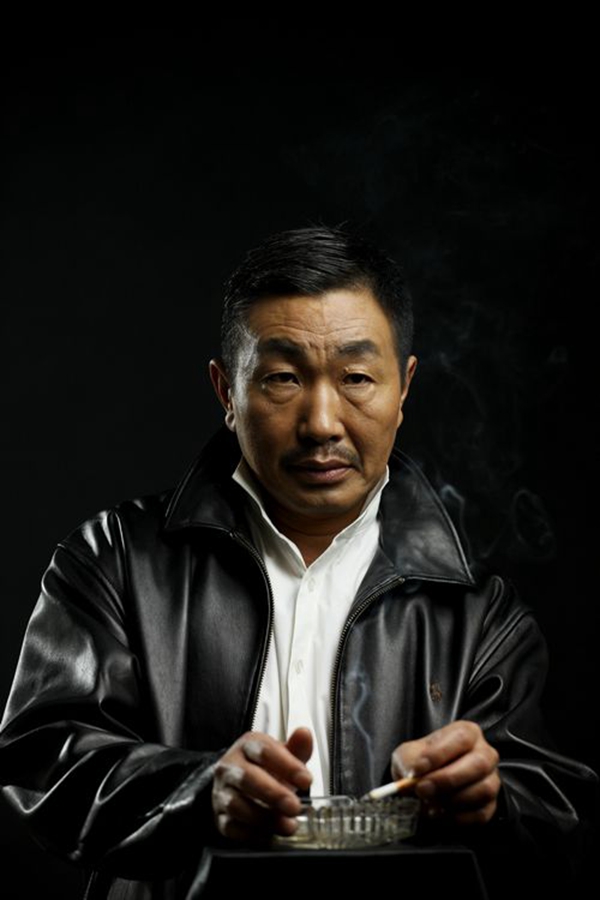 国家一级演员,与老婆青梅竹马结婚至今36年无绯闻,女儿更优秀