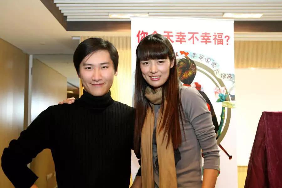 国内第一美女超模，知名品牌董事长，豪车相伴，44岁却孤独一人