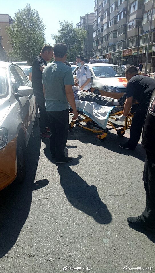 网友爆料,又一名的哥猝死车内