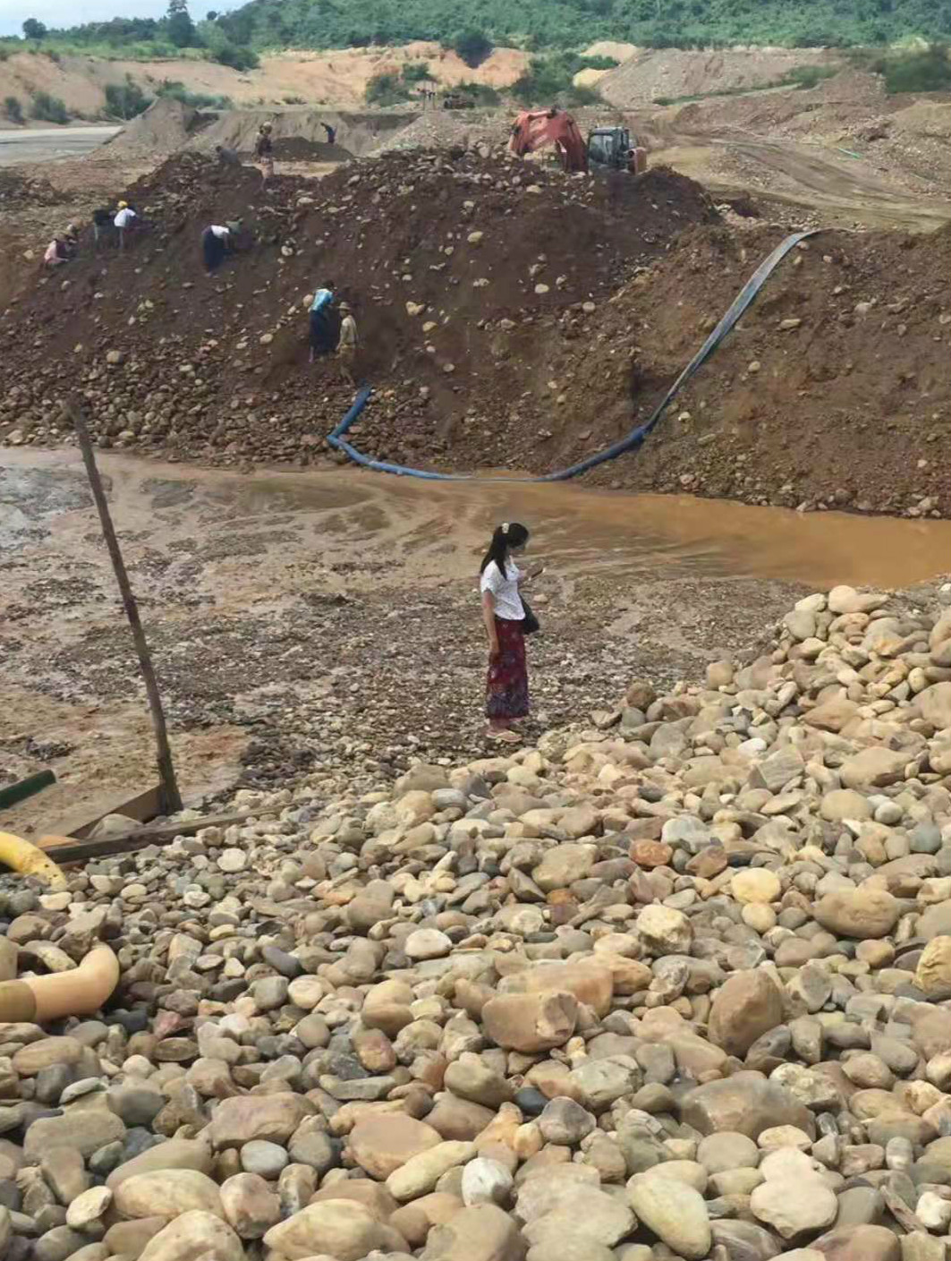 缅甸翡翠的产地在缅甸哪个地方?看看哪些地方的是如何开采的!