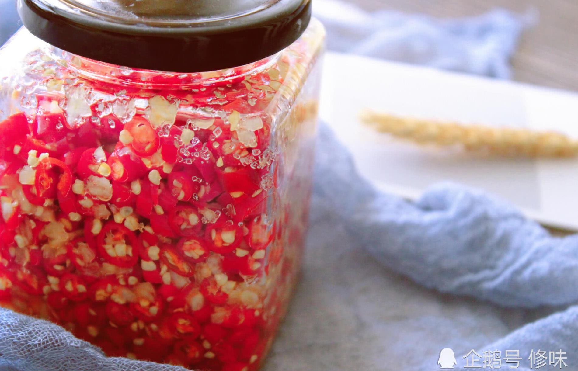 蒜蓉辣椒酱做法(家庭版蒜蓉辣椒酱的做法) 蒜蓉辣椒酱做法(家庭版蒜蓉辣椒酱的做法)