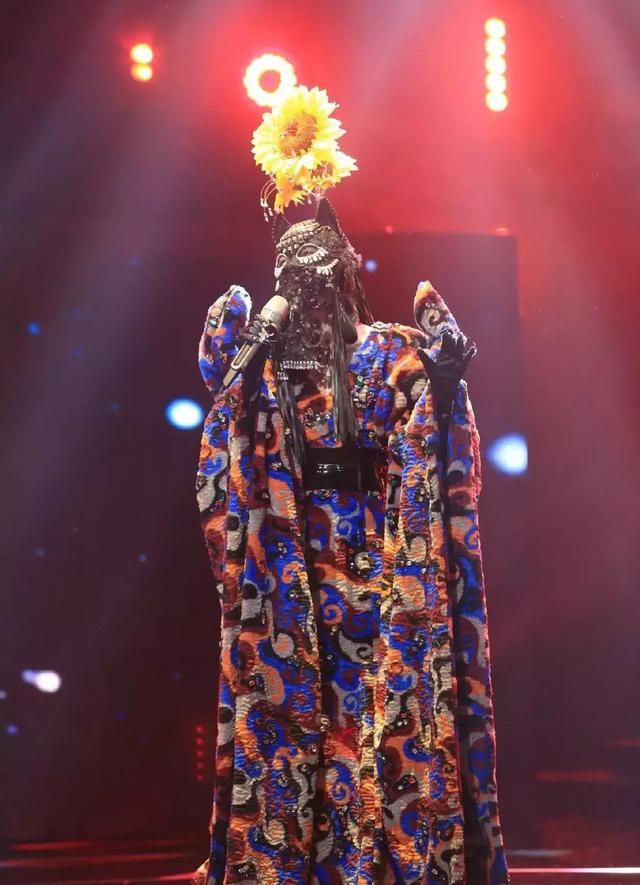 《蒙面唱将》的常态,曾经参与比赛的萨顶顶开口就因为独特声线让全场