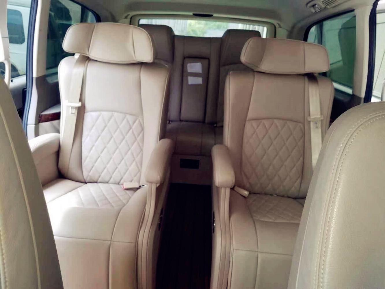 奔驰唯雅诺改装座椅后, 远看内饰还以为是V260-新浪汽车