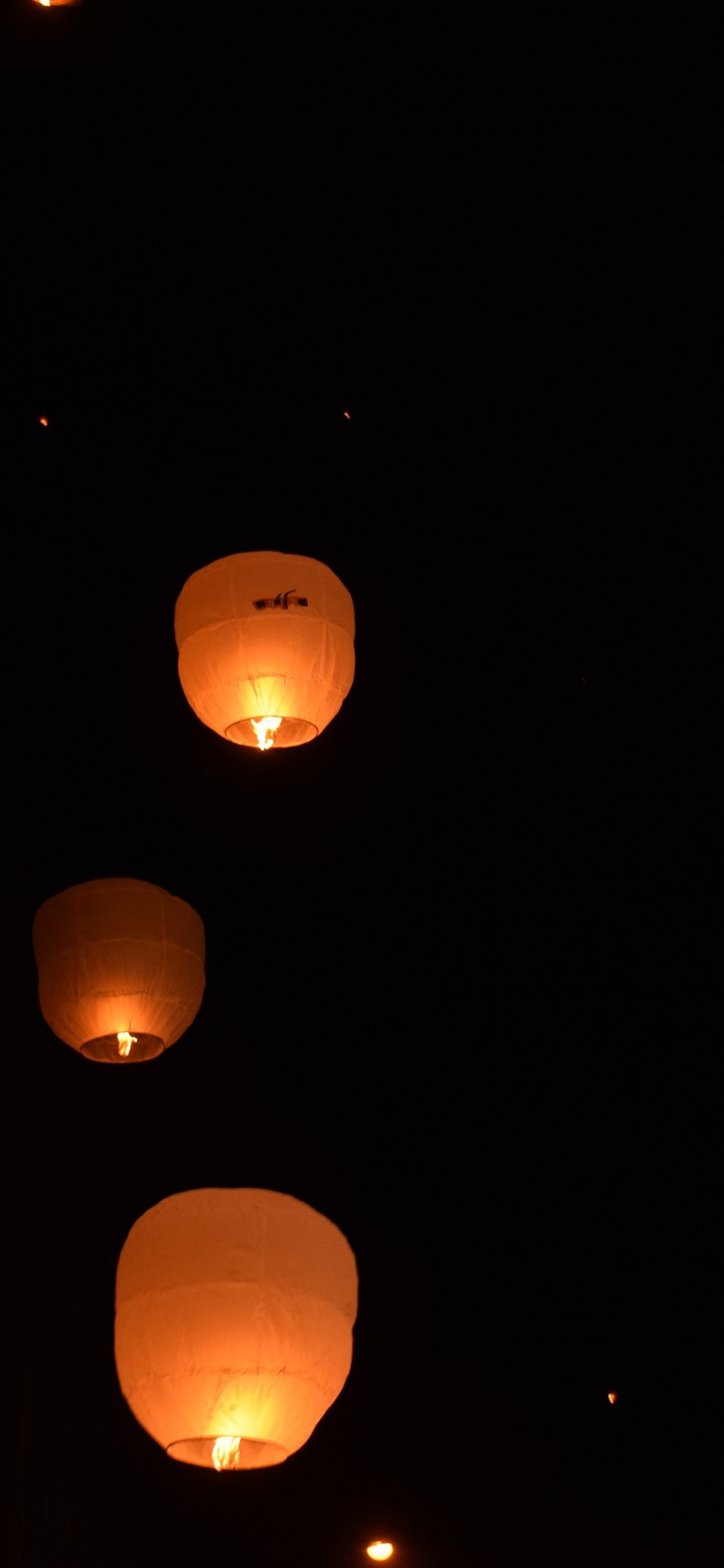 16款黑色系iphonexsmax专用高清壁纸真的很好看