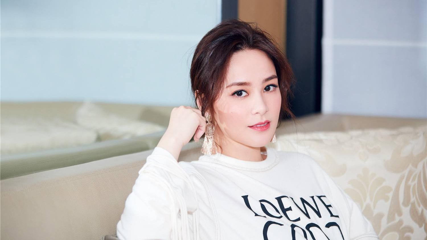 阿娇钟欣潼发视频晒素颜照,满脸胶原蛋白令粉丝羡慕