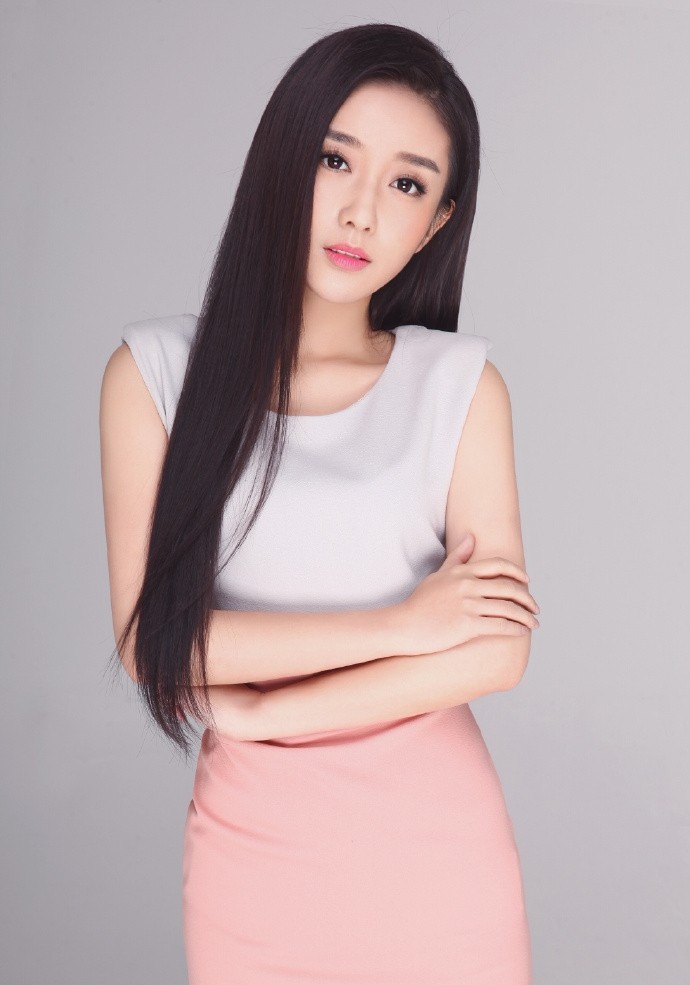 长相靓丽活泼可爱的女明星陈梦瑶