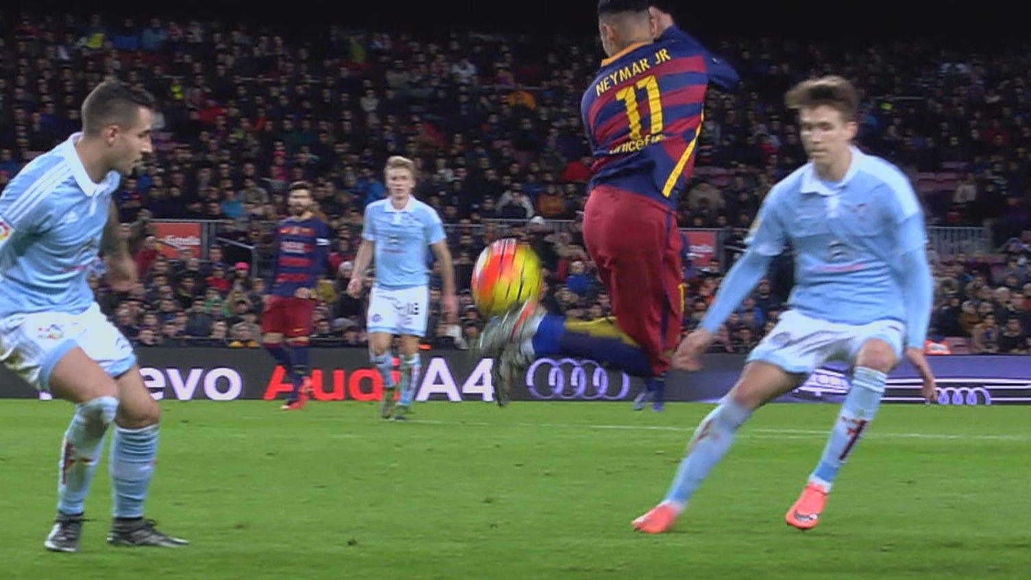 盘点2018年最具羞辱性的杂耍式过人 内马尔彩虹过人差点被群殴